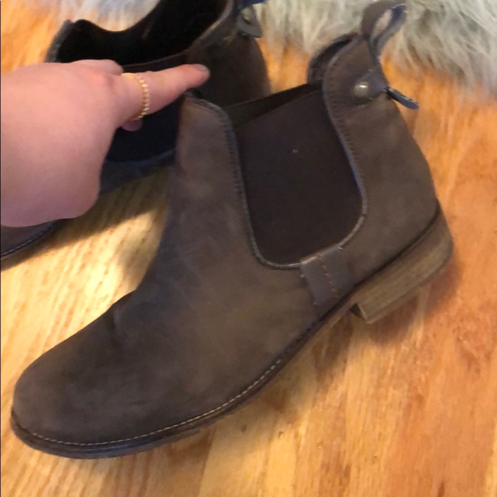 Chelsea boots - Picture 2 of 2